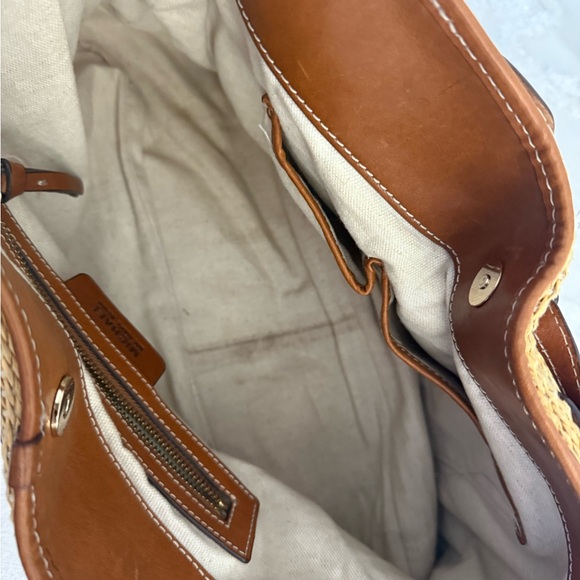 Michael Kors Woven Tan and Brown Shoulder Bag - Picture 11 of 15